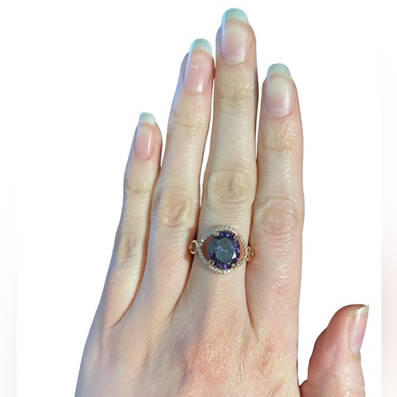 Regal Purple Rose Gold Ring - Picture 2 of 3